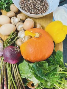 legumes e quinoa no forno bio gemüseauflauf mit Quinoa bio