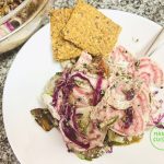 salada colorida com eryngio bio Bunter Salat mit Kraruterseitlinge bio